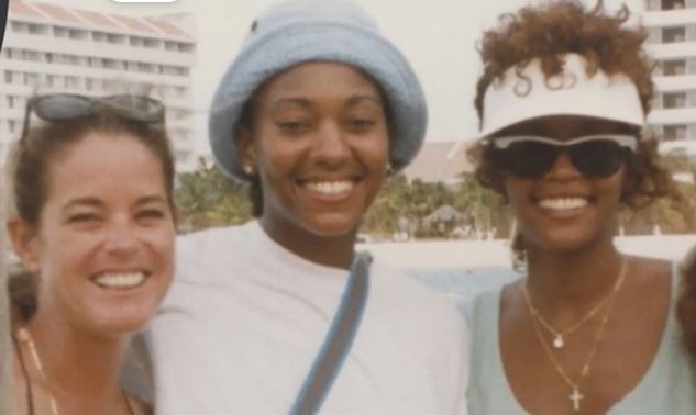 Lisa Hintelmann with her spouse Robyn Crawford and Whitney Houston